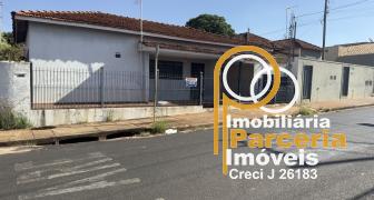 IMÓVEL CENTRAL COM GRANDE POTENCIAL!